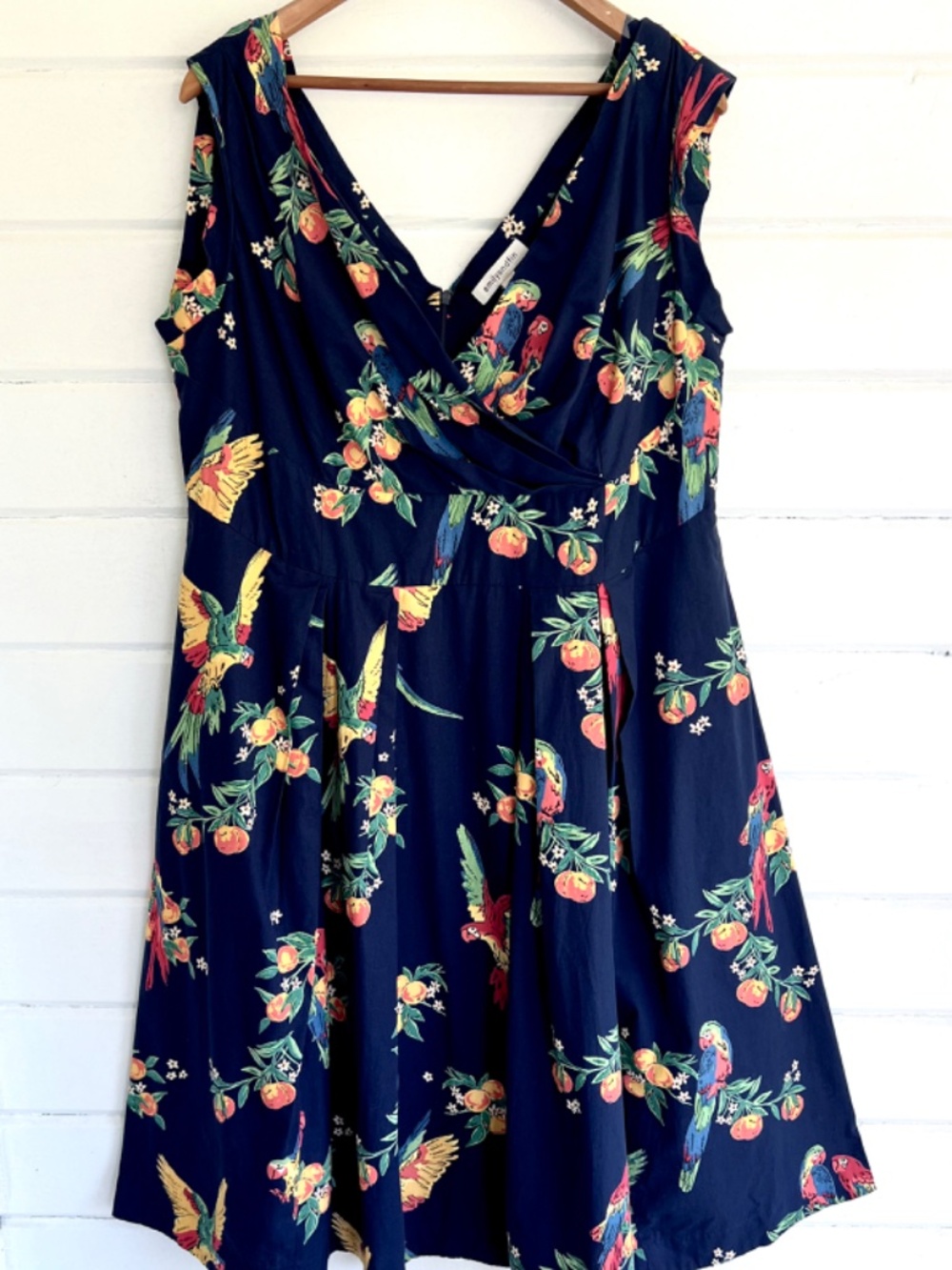 EMILY AND FIN Florence Retro Sleeveless Dress in Navy Parrot Print - 1X - Picture 6 of 15